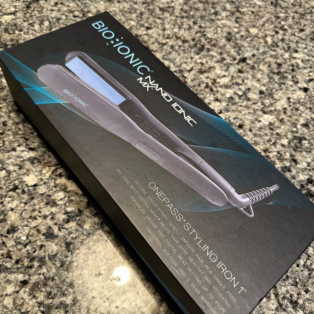 Gently Used. Bio Ionic Black Styling Iron